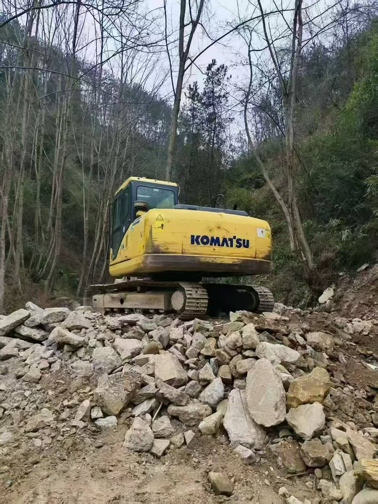 Buy Komatsu PC110-7 Used Excavator / 2