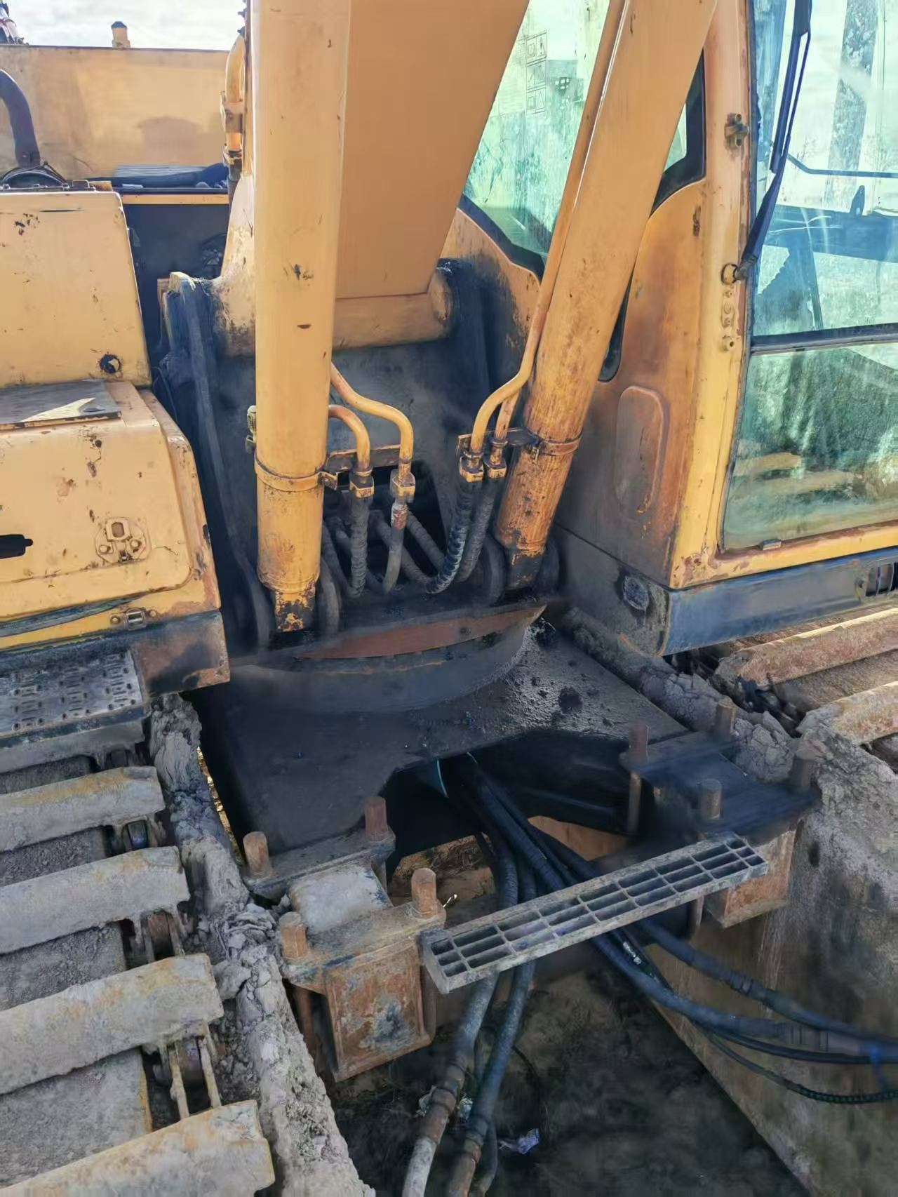 Buy Hyundai R215-7 Used Excavator / 2