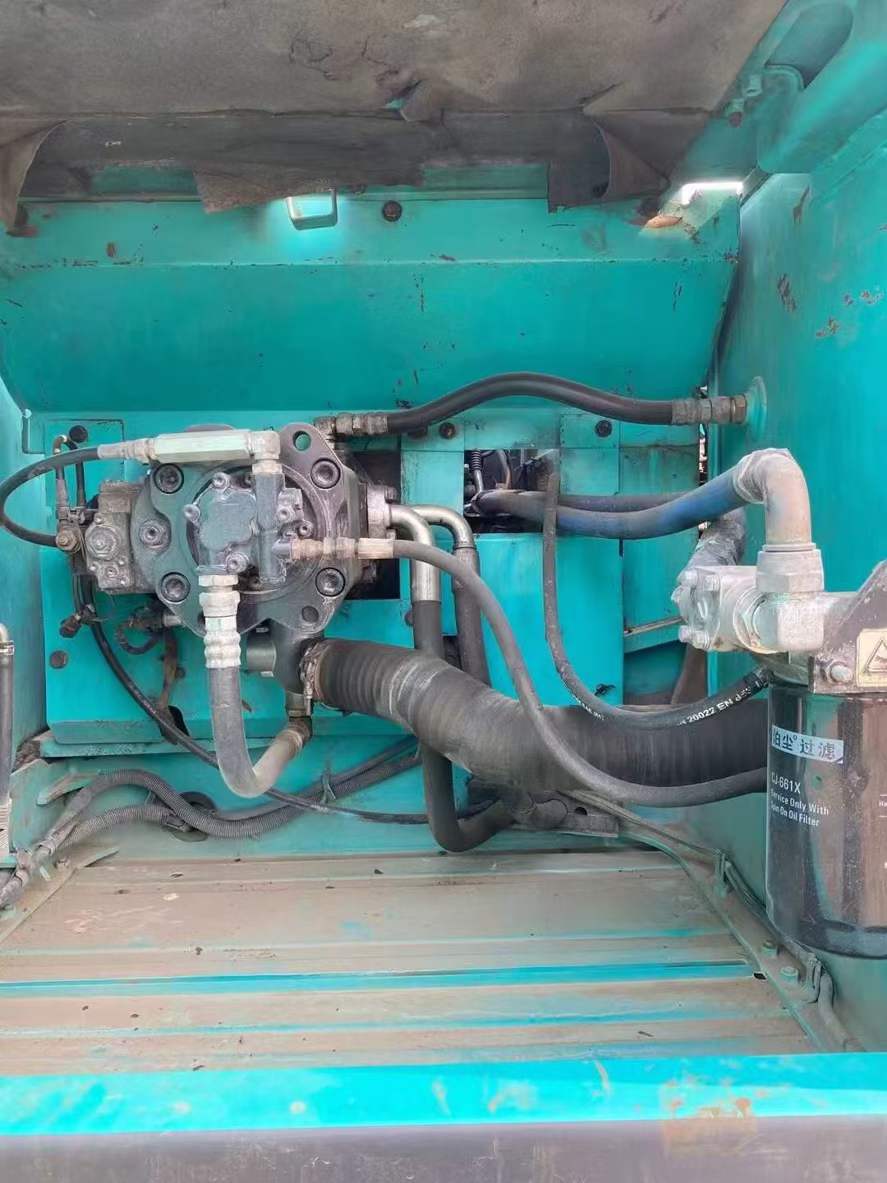 Buy Kobelco SK260 Used Excavator / 5