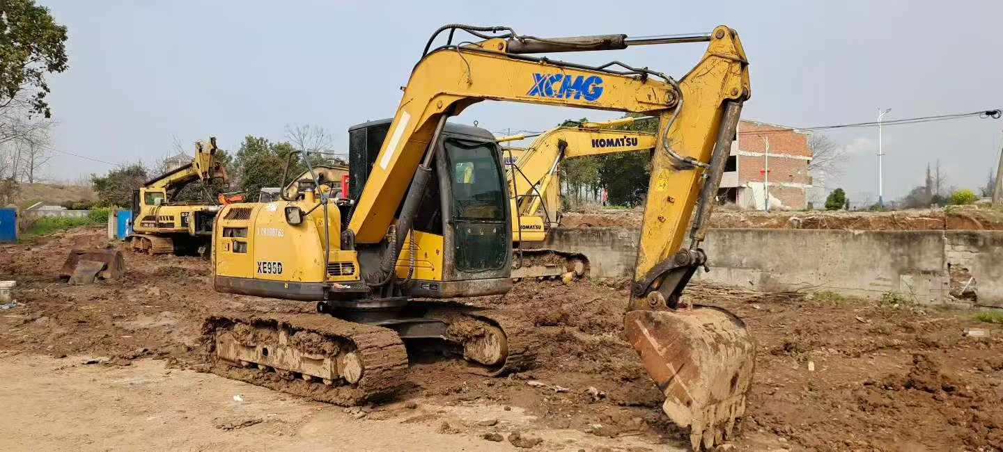 Buy XCMG XE75C Used Excavator / 3