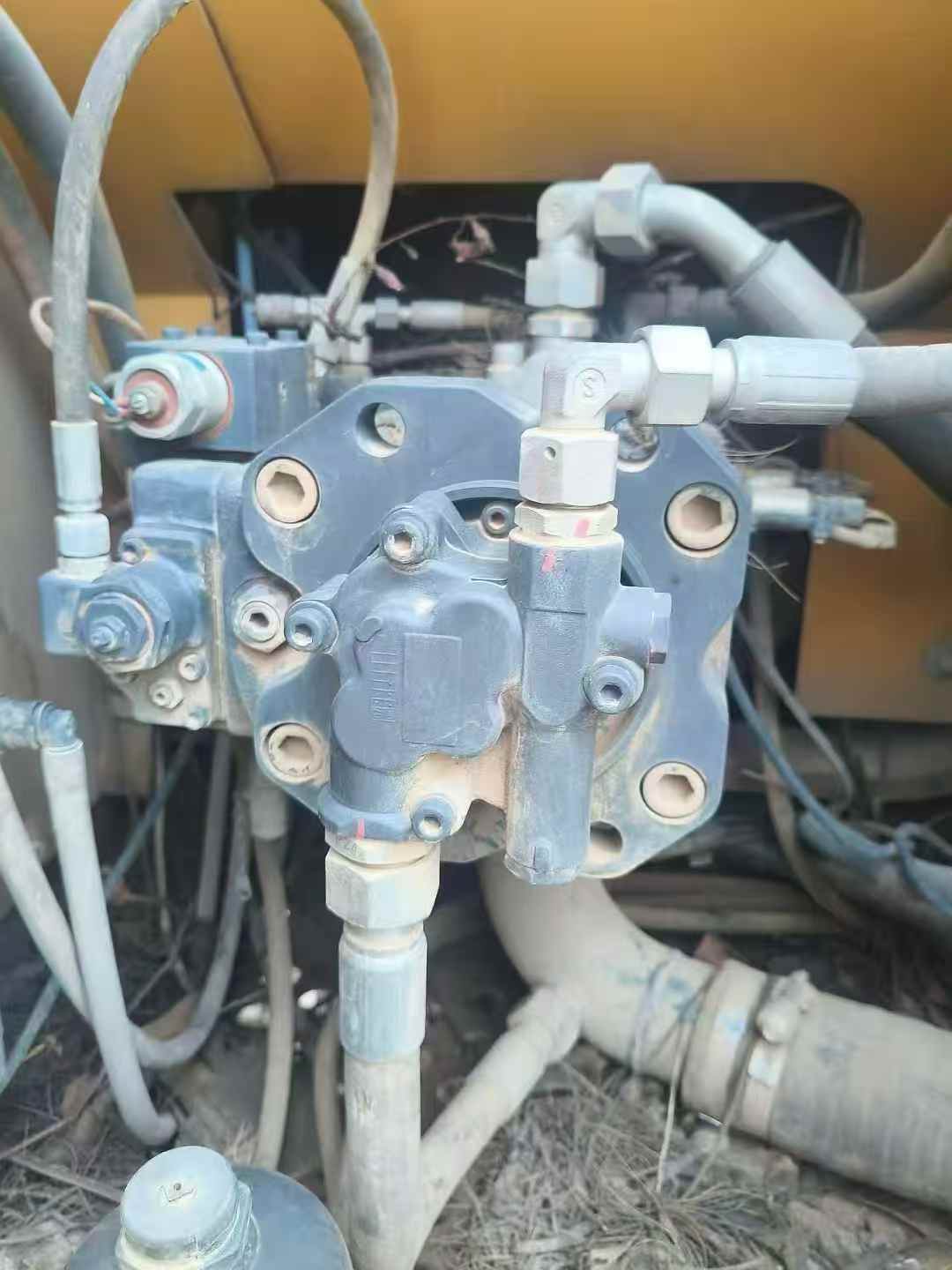 Buy XCMG XE135B Used Excavator / 8