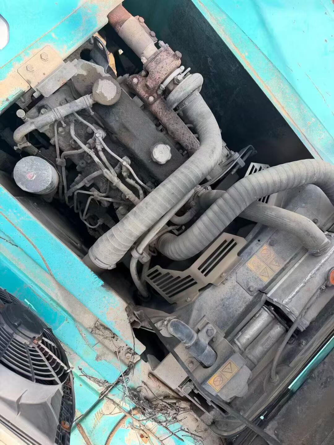 Buy Kobelco SK130 Used Excavator / 6