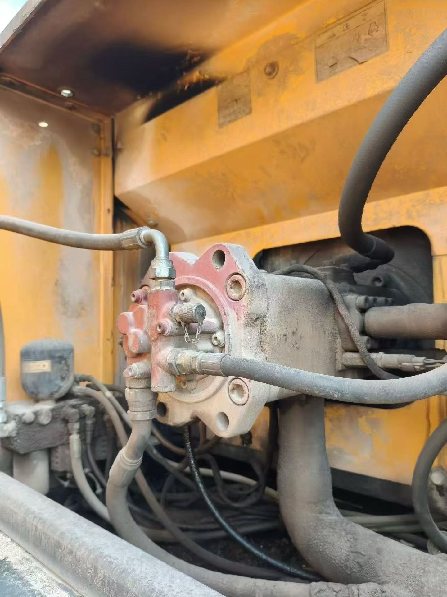 Buy Hyundai R305LC-7 Used Excavator / 3