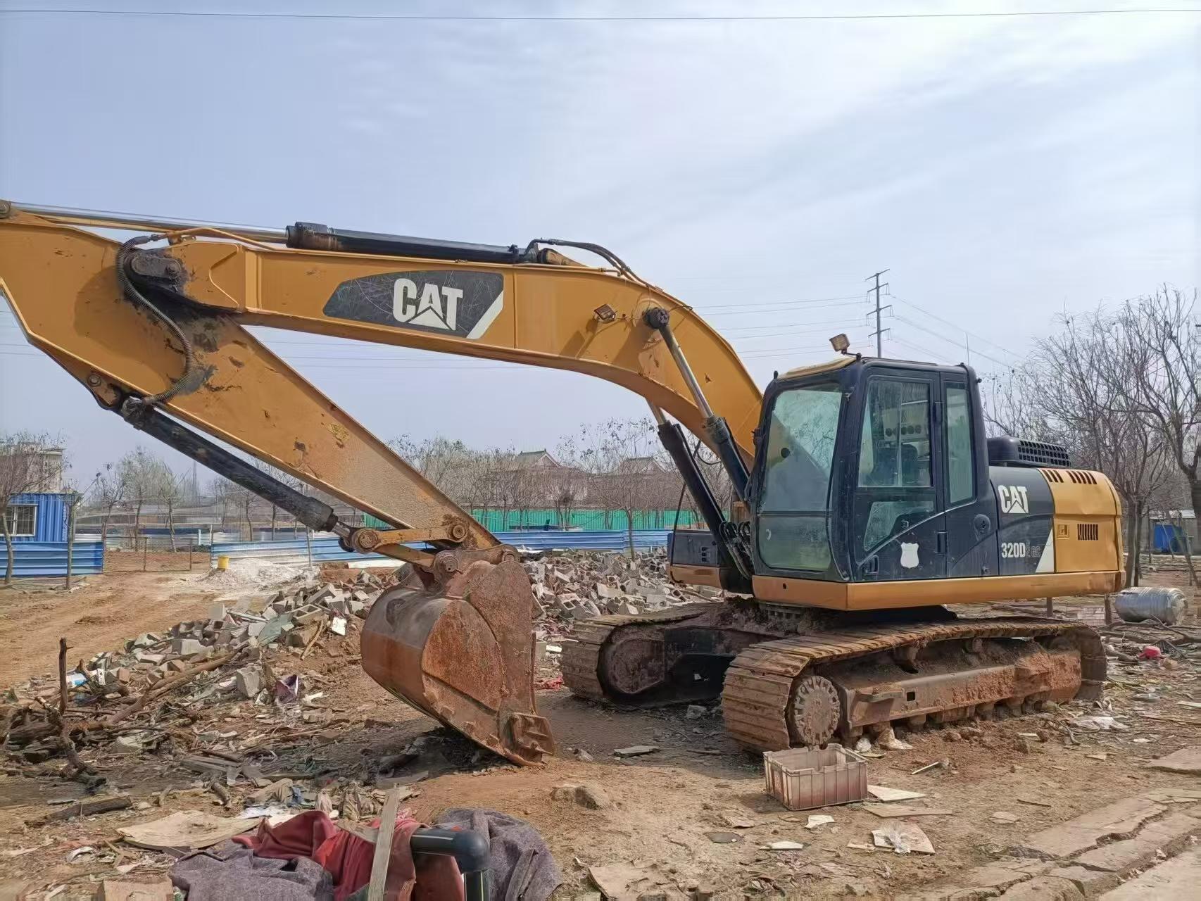 Buy Caterpillar 320A Used Excavator / 2