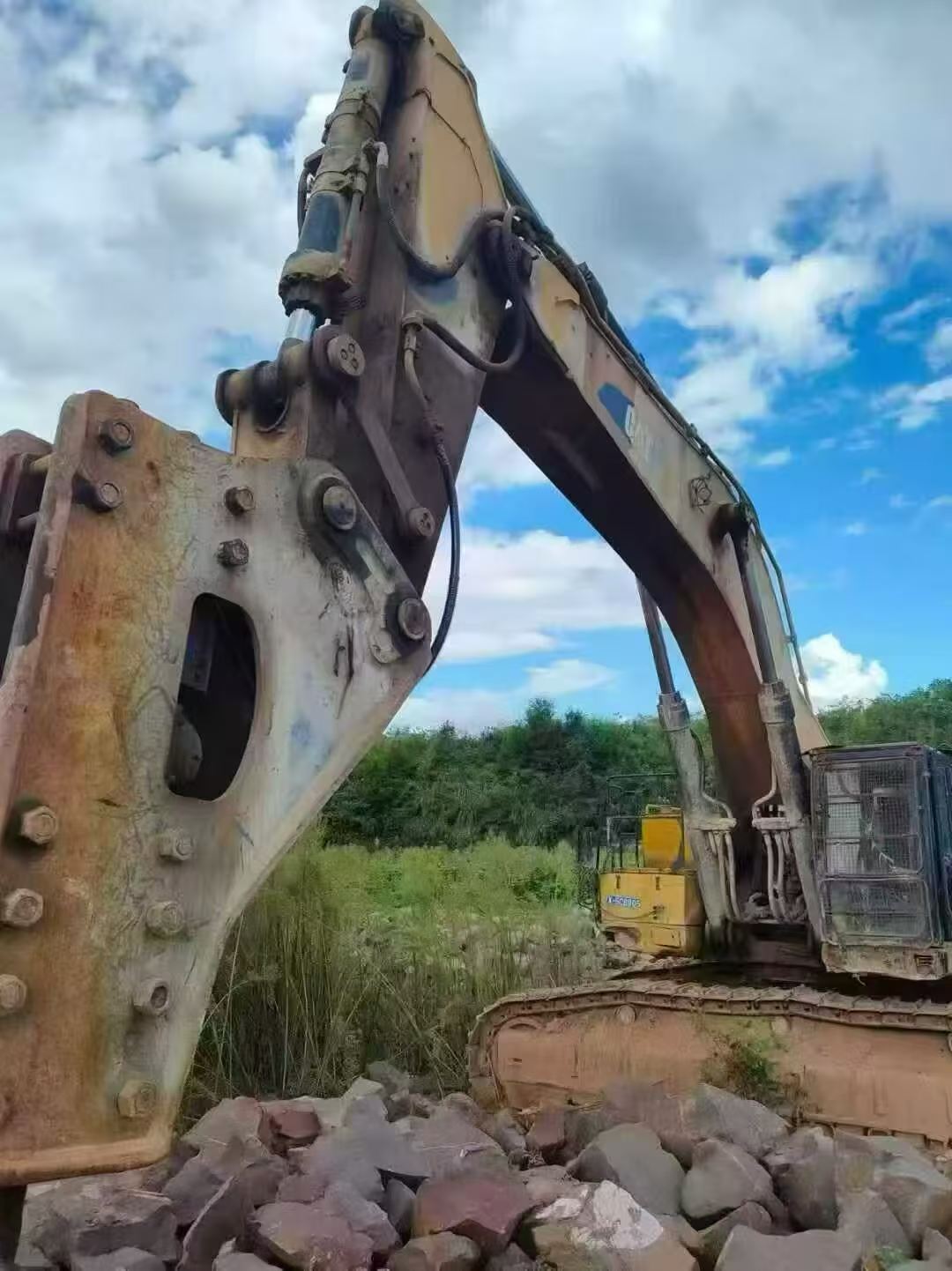 Buy Caterpillar 390DL Used Excavator / 2