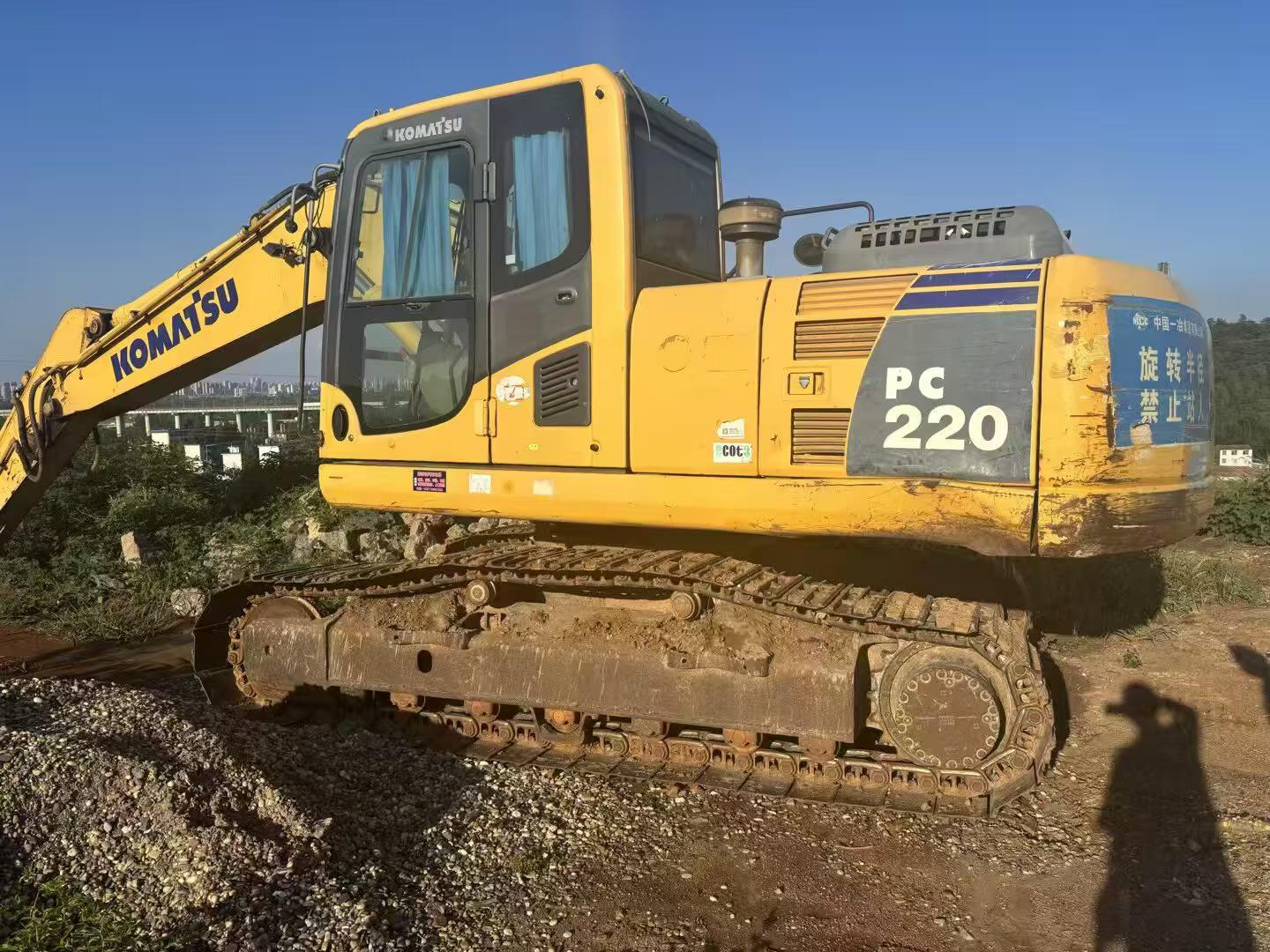 Buy Komatsu PC200 Used Excavator / 8