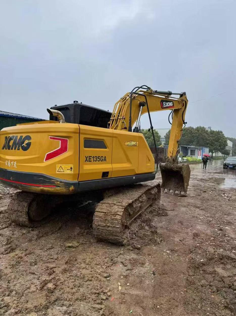 Buy XCMG XE135B Used Excavator / 9