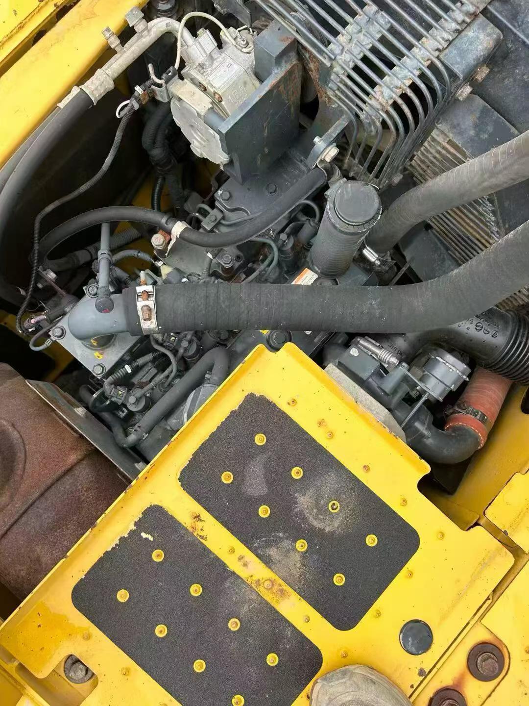 Buy Komatsu PC120-8 Used Excavator / 8