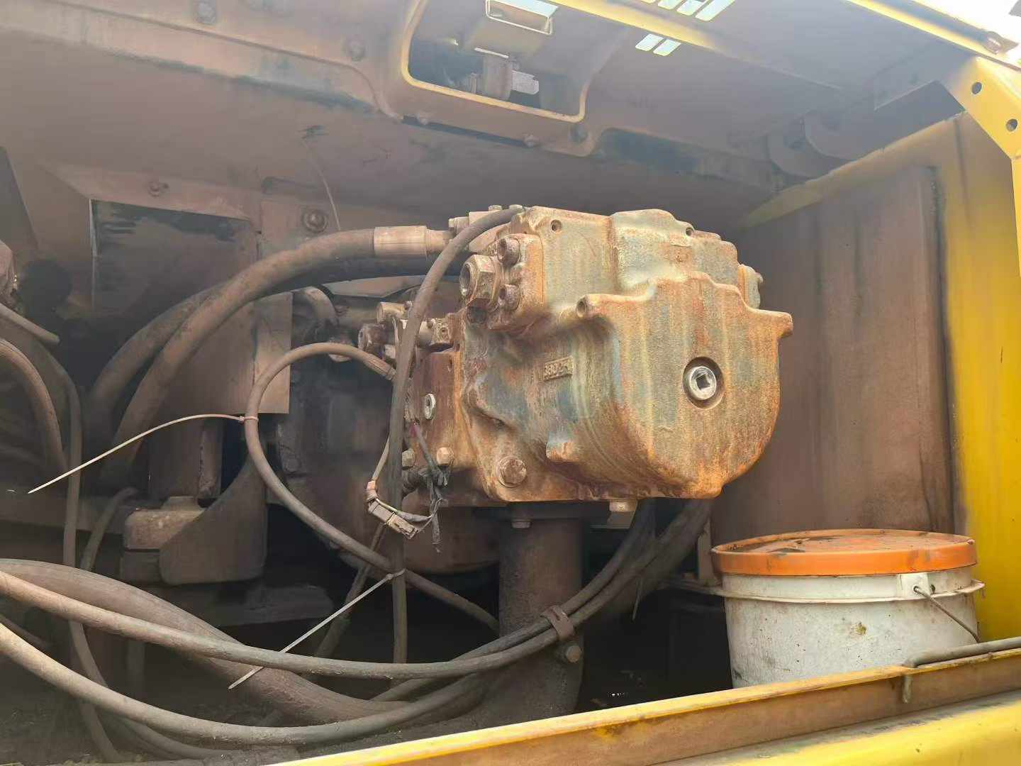 Buy Komatsu PC400-7 Used Excavator / 3