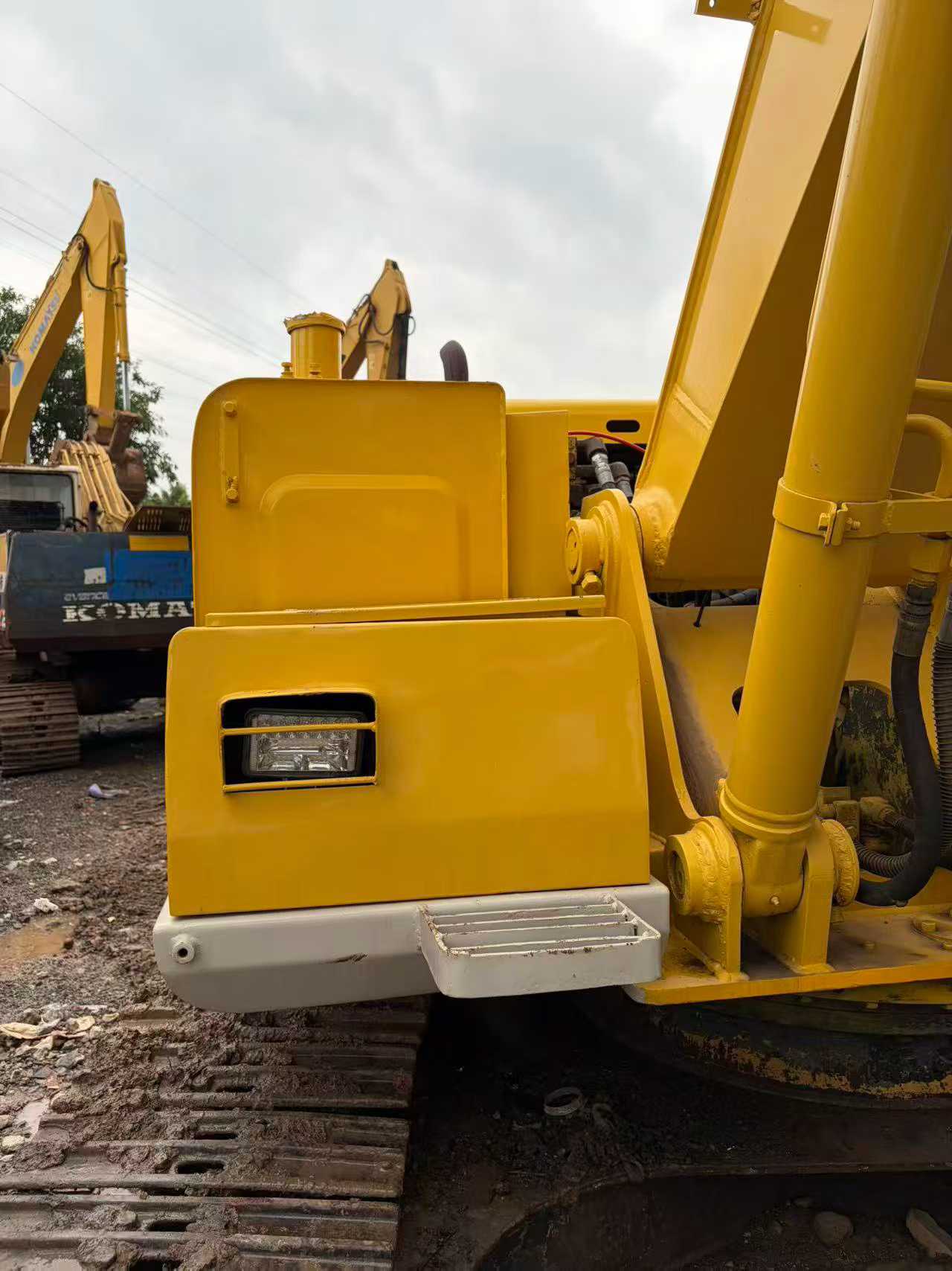 Buy Sumitomo SH120A2 Used Excavator / 2