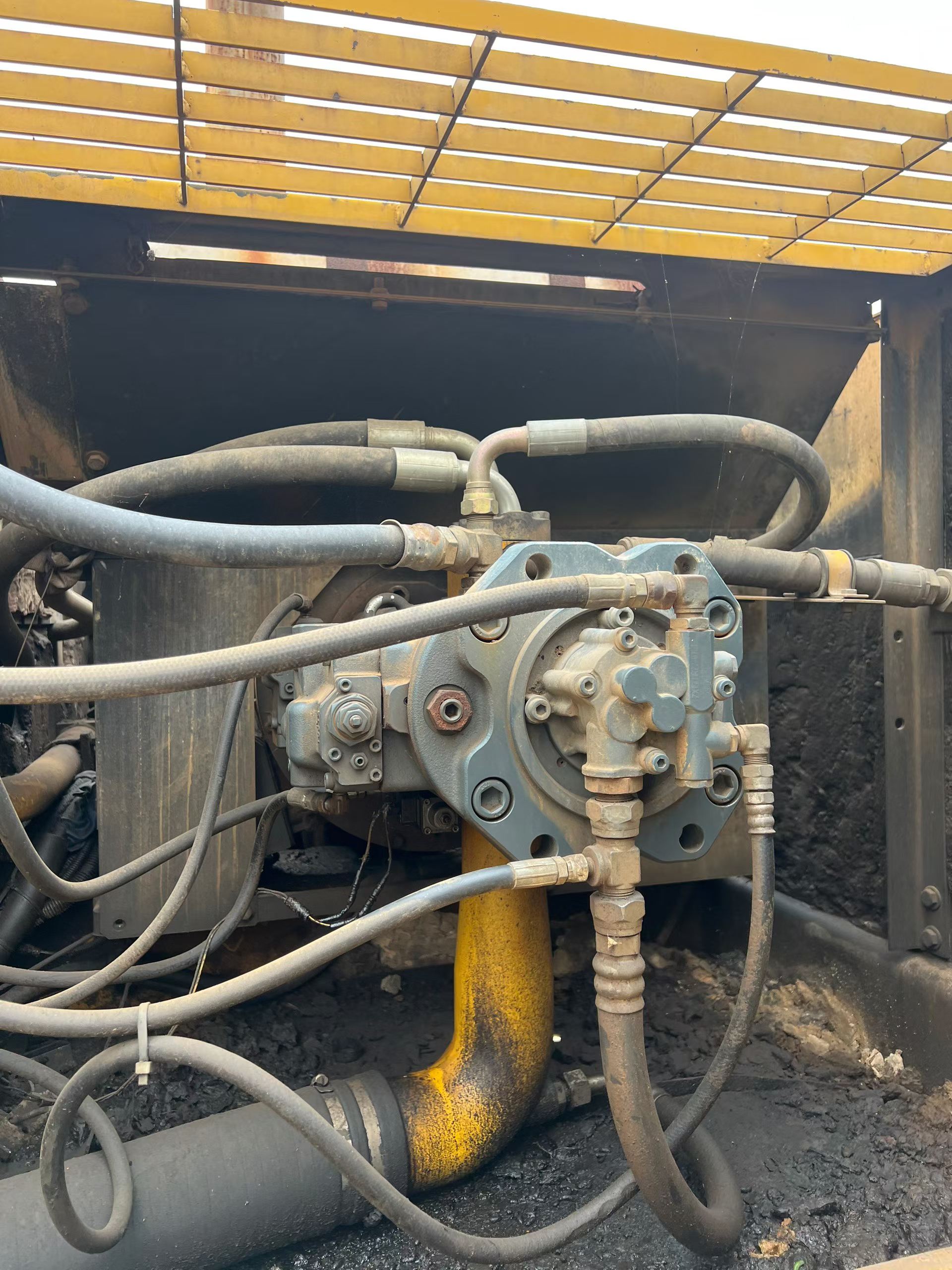 Buy Kato HD1430-7 Used Excavator / 6