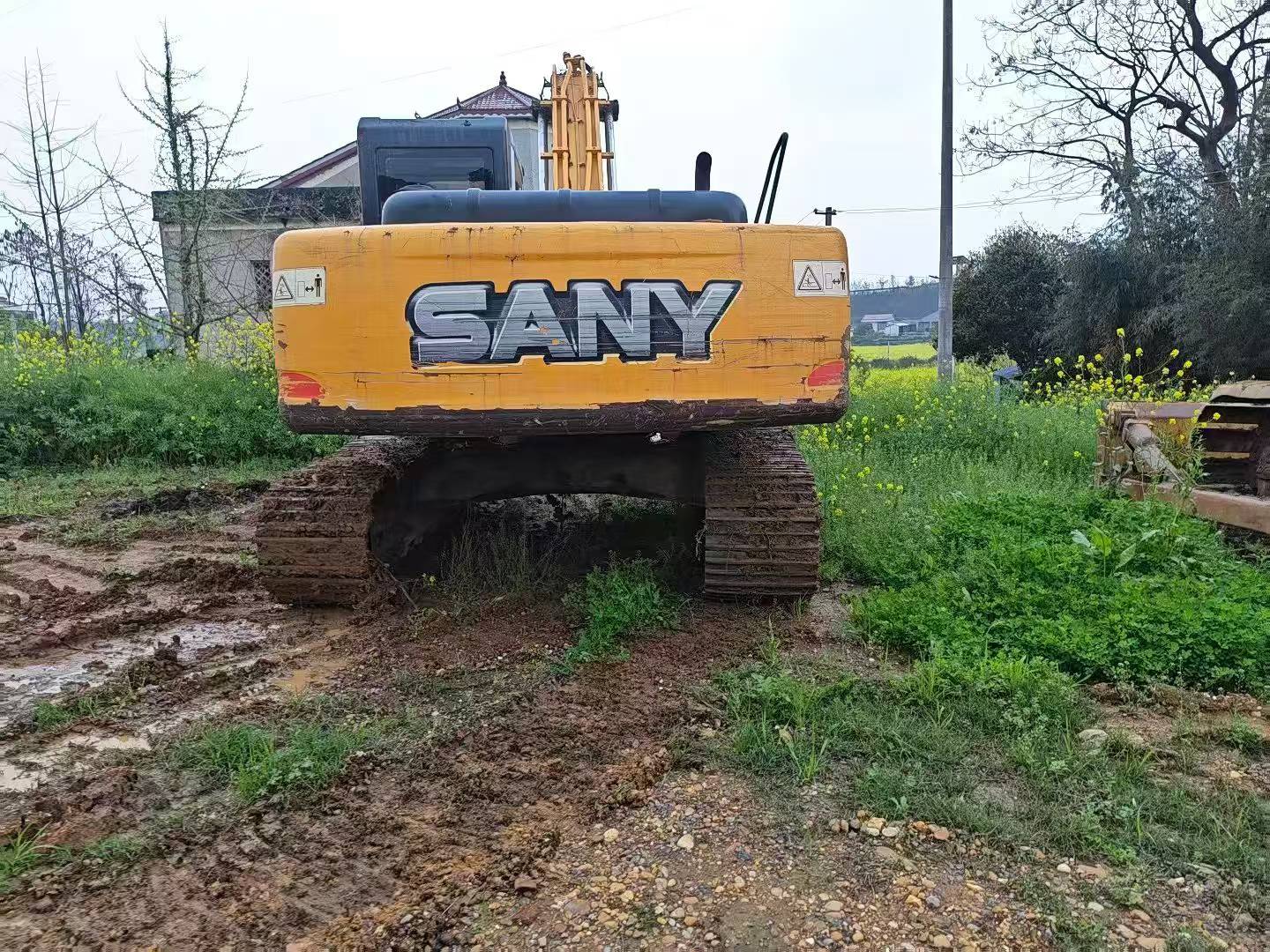 Buy Sany SY215C-8 Used Excavator / 2