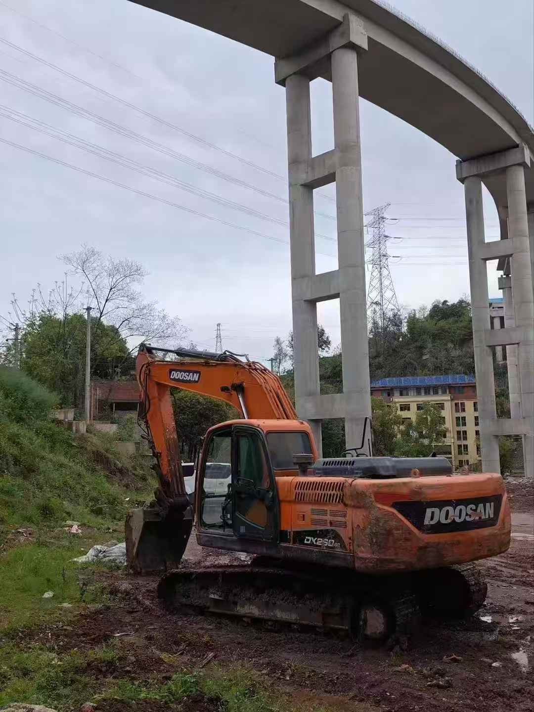 Buy Doosan DX215-9CN Used Excavator / 2