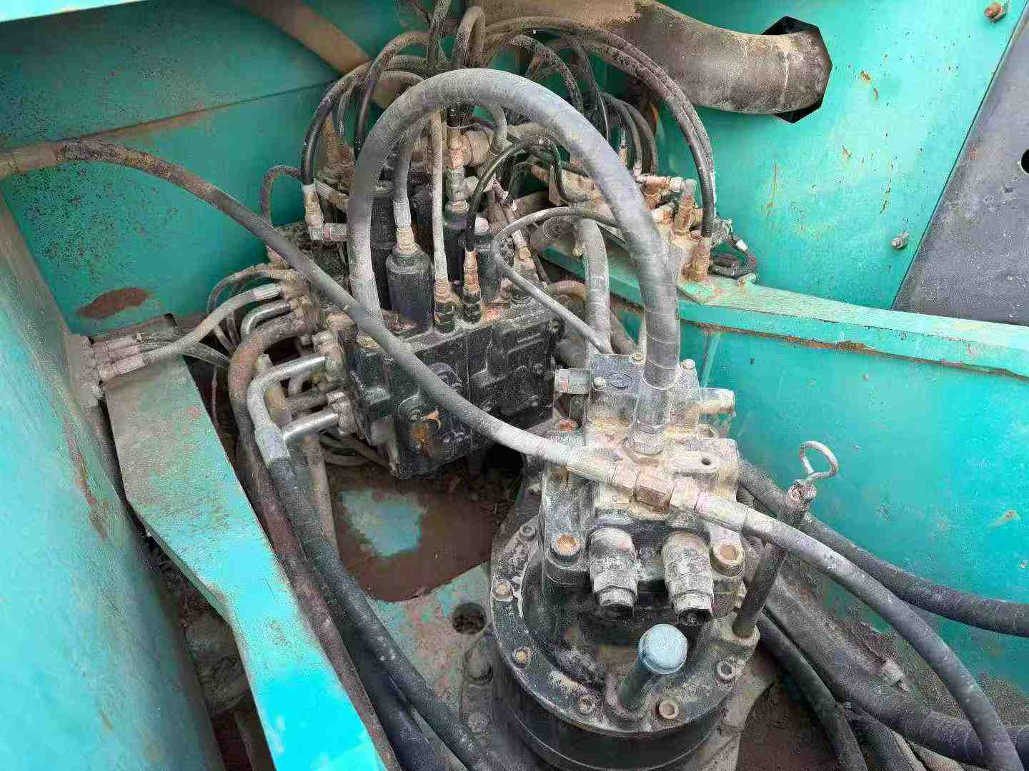 Buy Kobelco SK2008 Used Excavator / 4