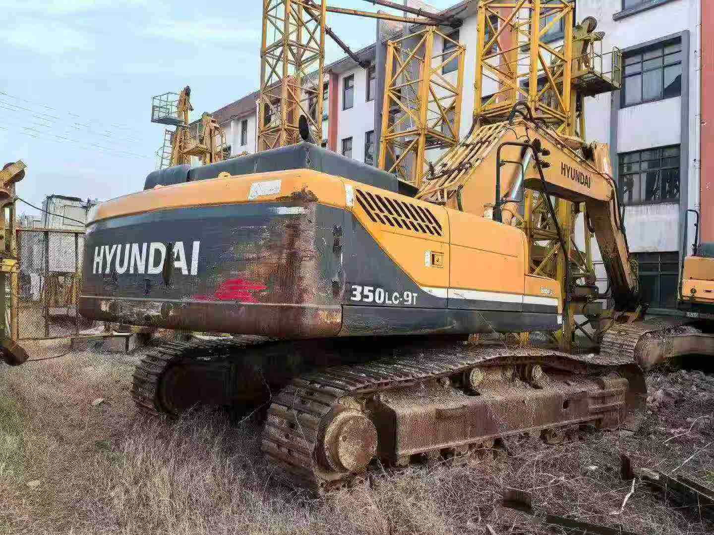 Buy Hyundai R335-7 Used Excavator / 2