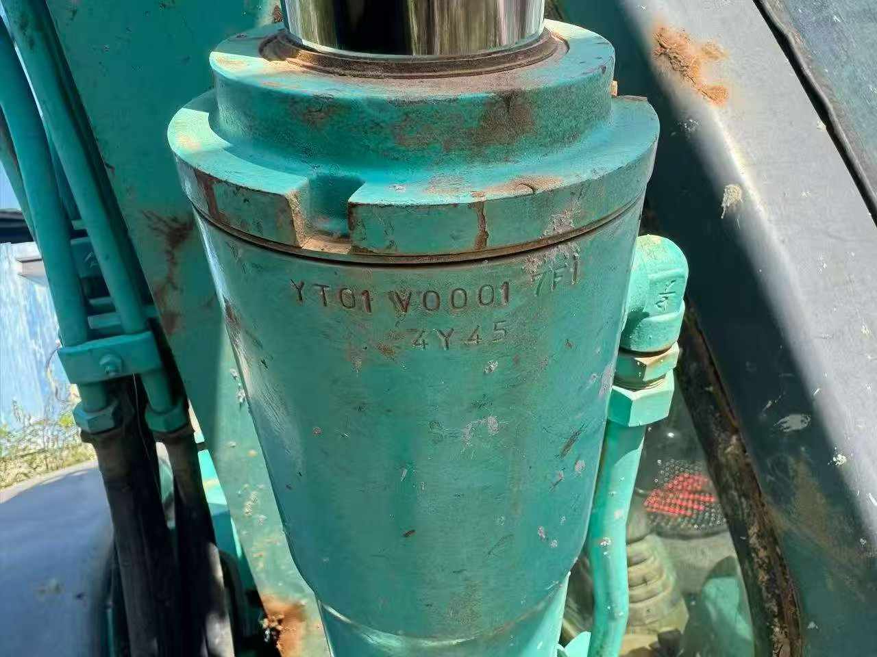 Buy Kobelco SK60 Used Excavator / 9