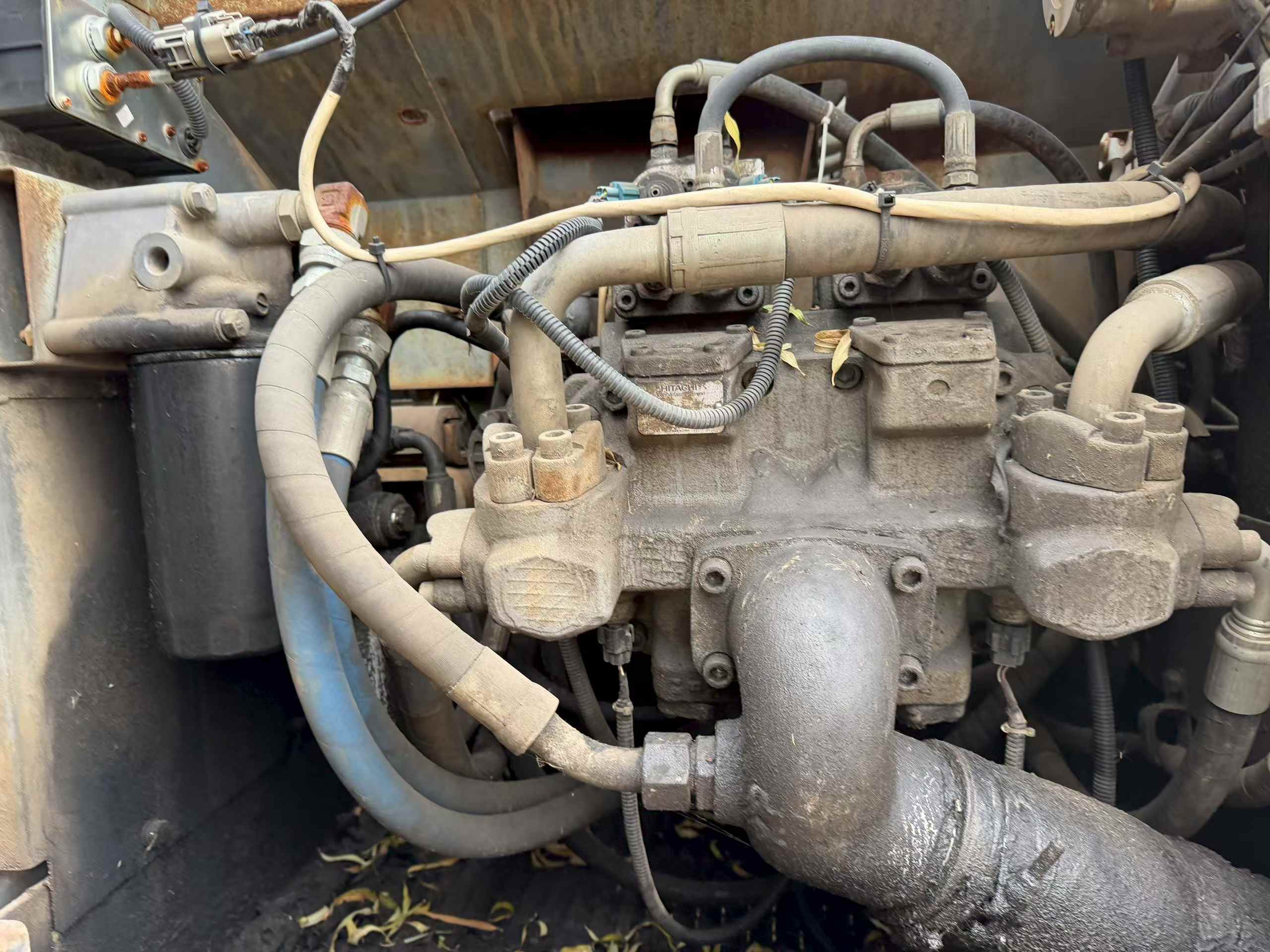 Buy Hitachi EX210 Used Excavator / 4