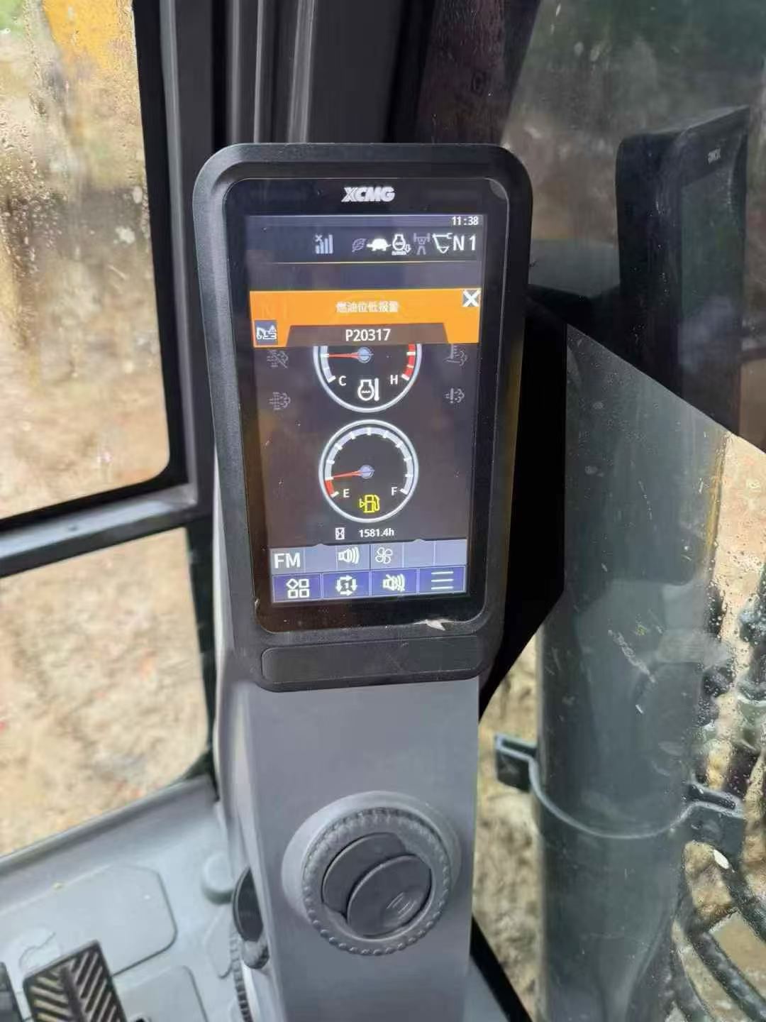 Buy XCMG XE135B Used Excavator / 2