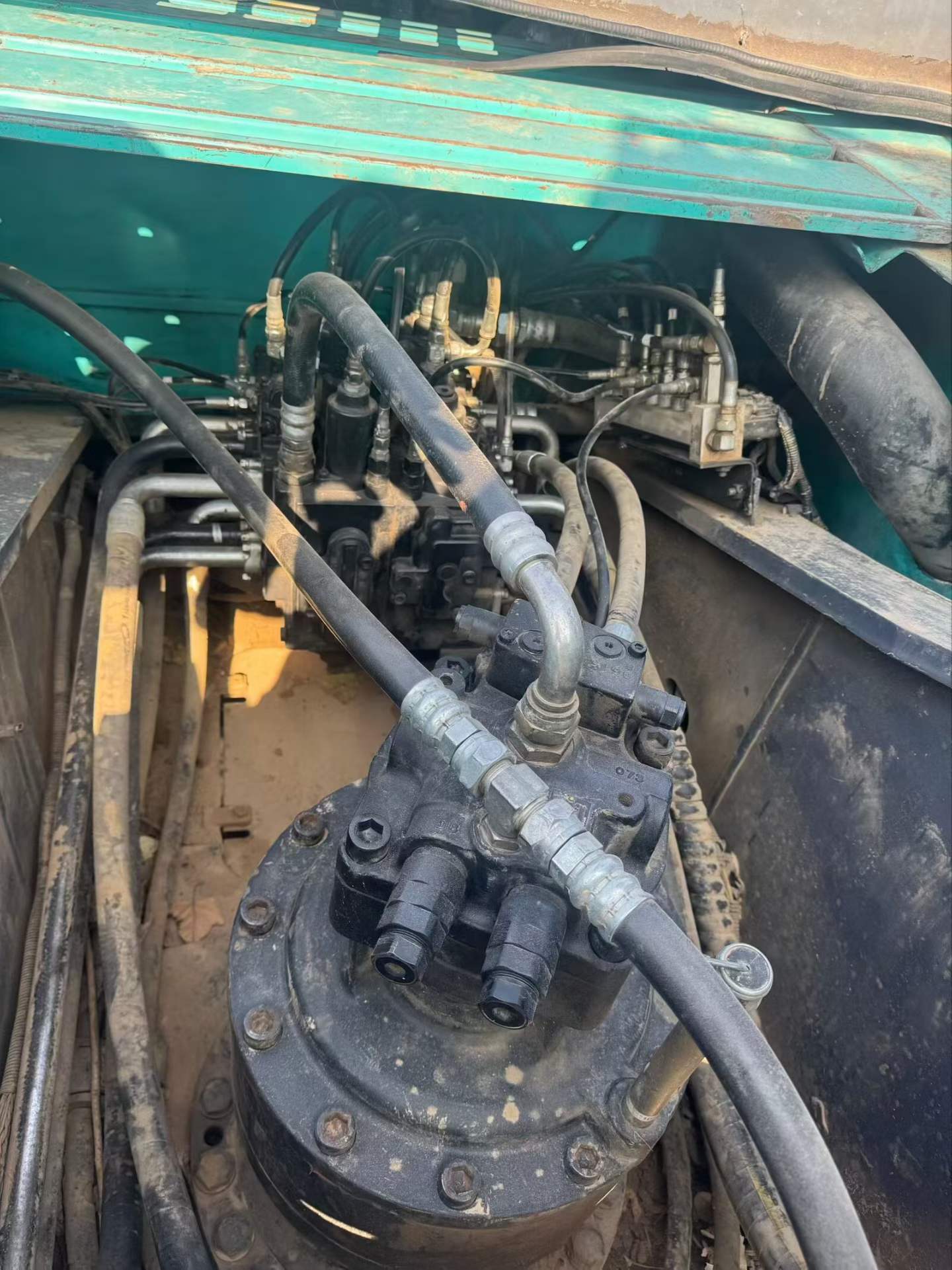 Compre Escavadeira Kobelco SK350-8 Usada / 7