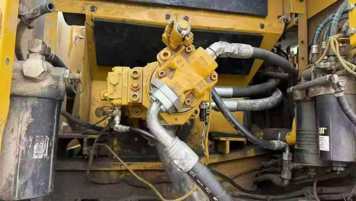 Buy Caterpillar 345B Used Excavator / 6