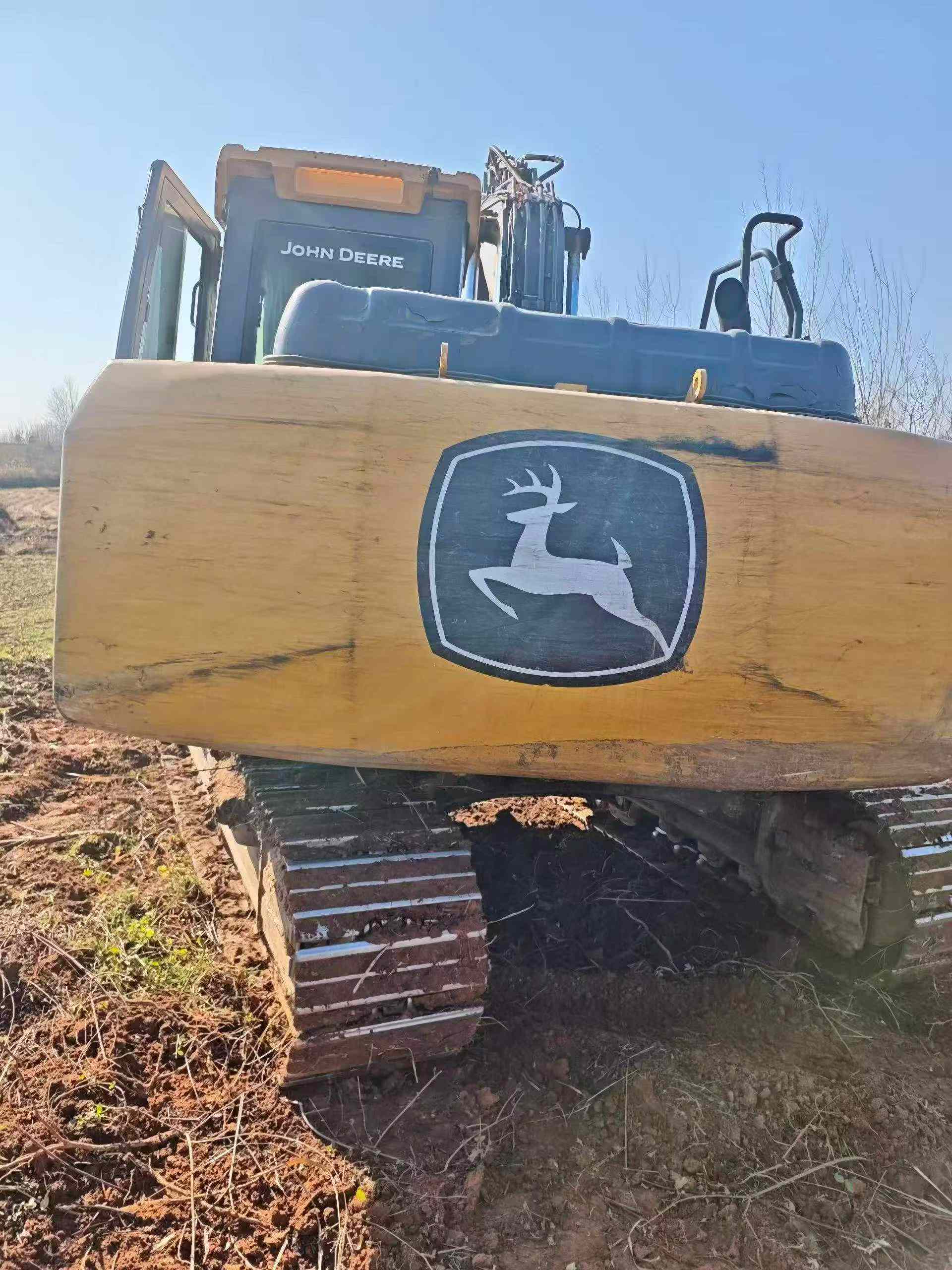 Buy JohnDeere E140LC Used Excavator / 9