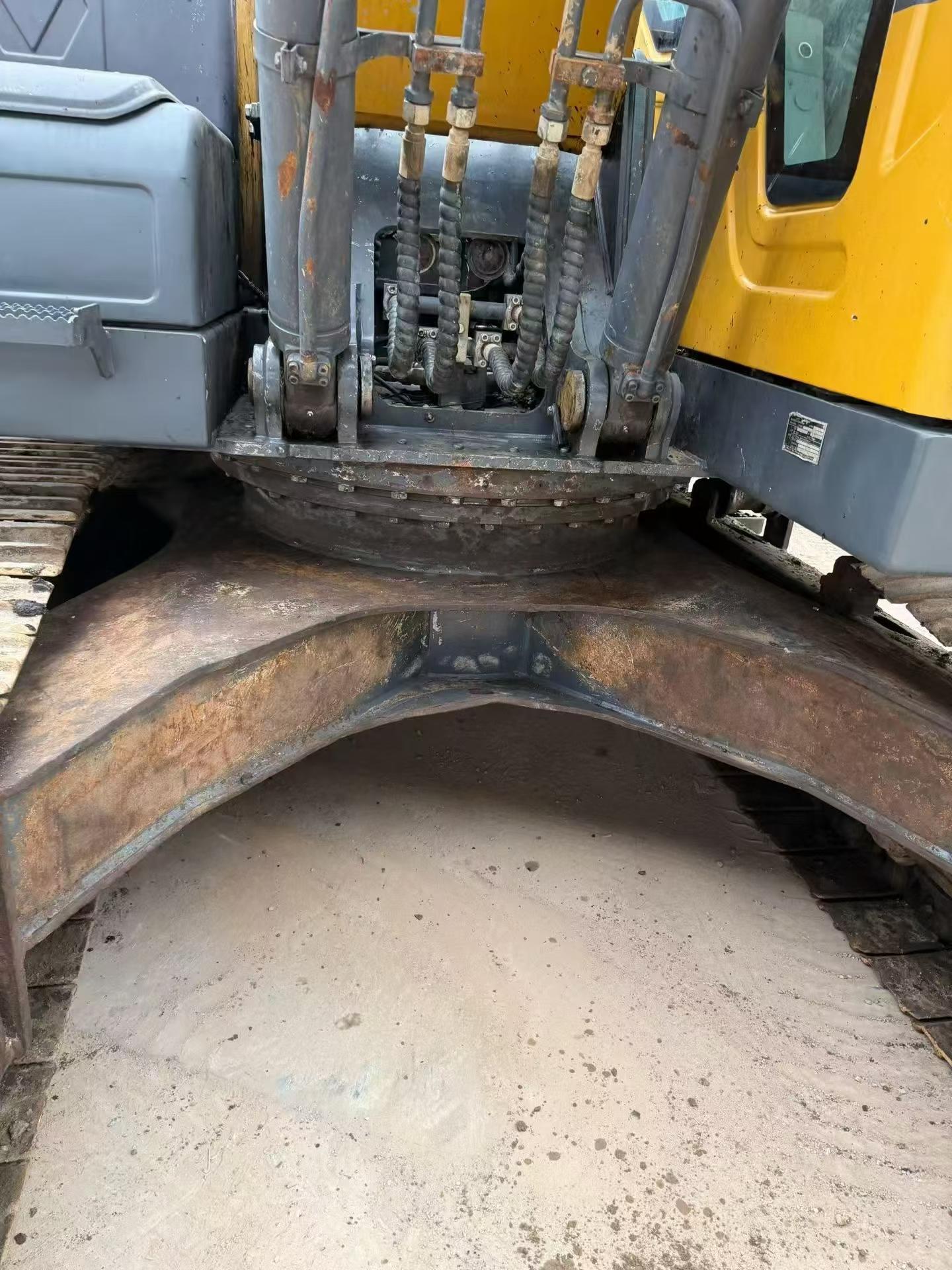 Buy XCMG XE200 Used Excavator / 3