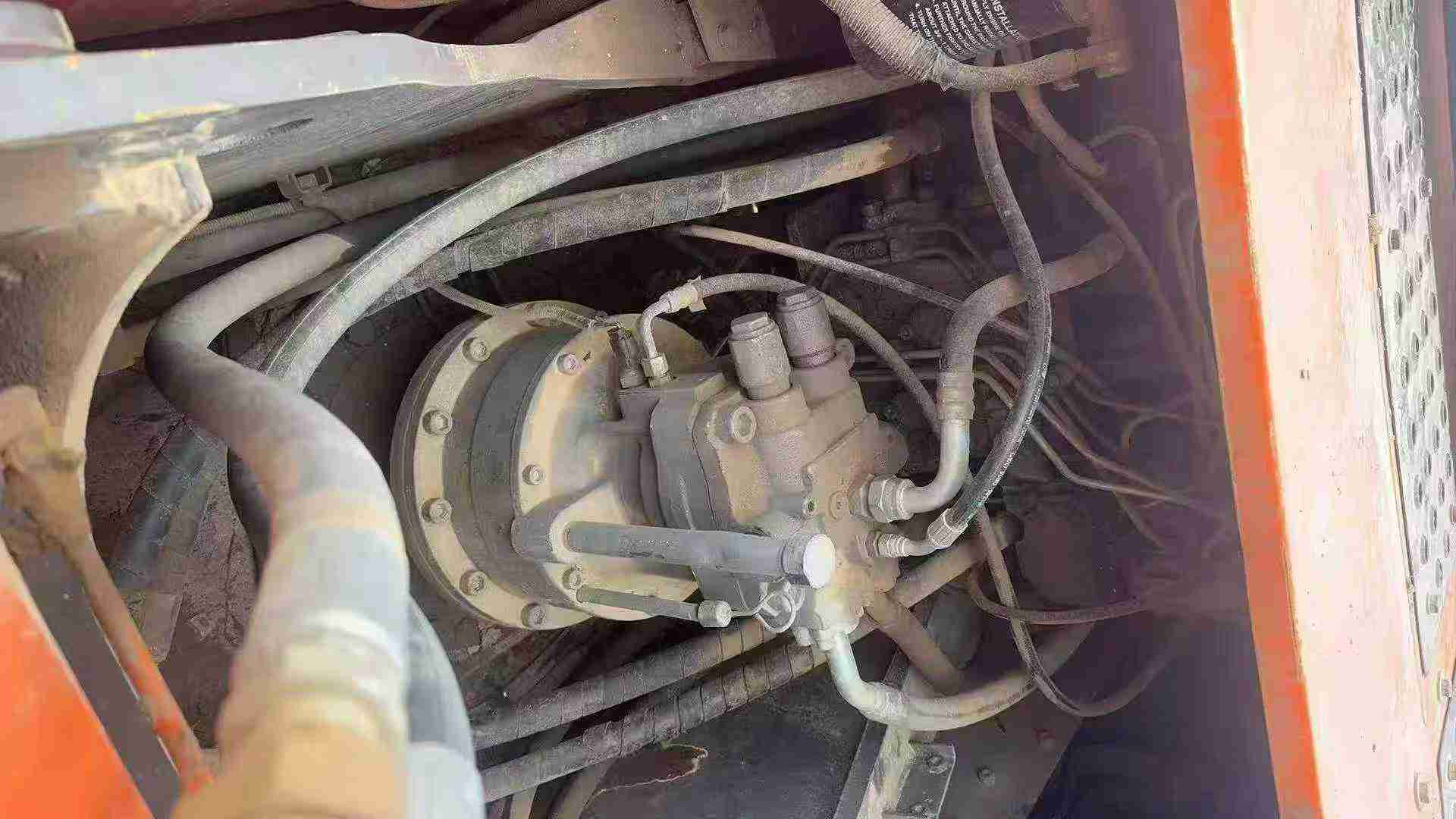 Buy Hitachi ZX200-3G Used Excavator / 5