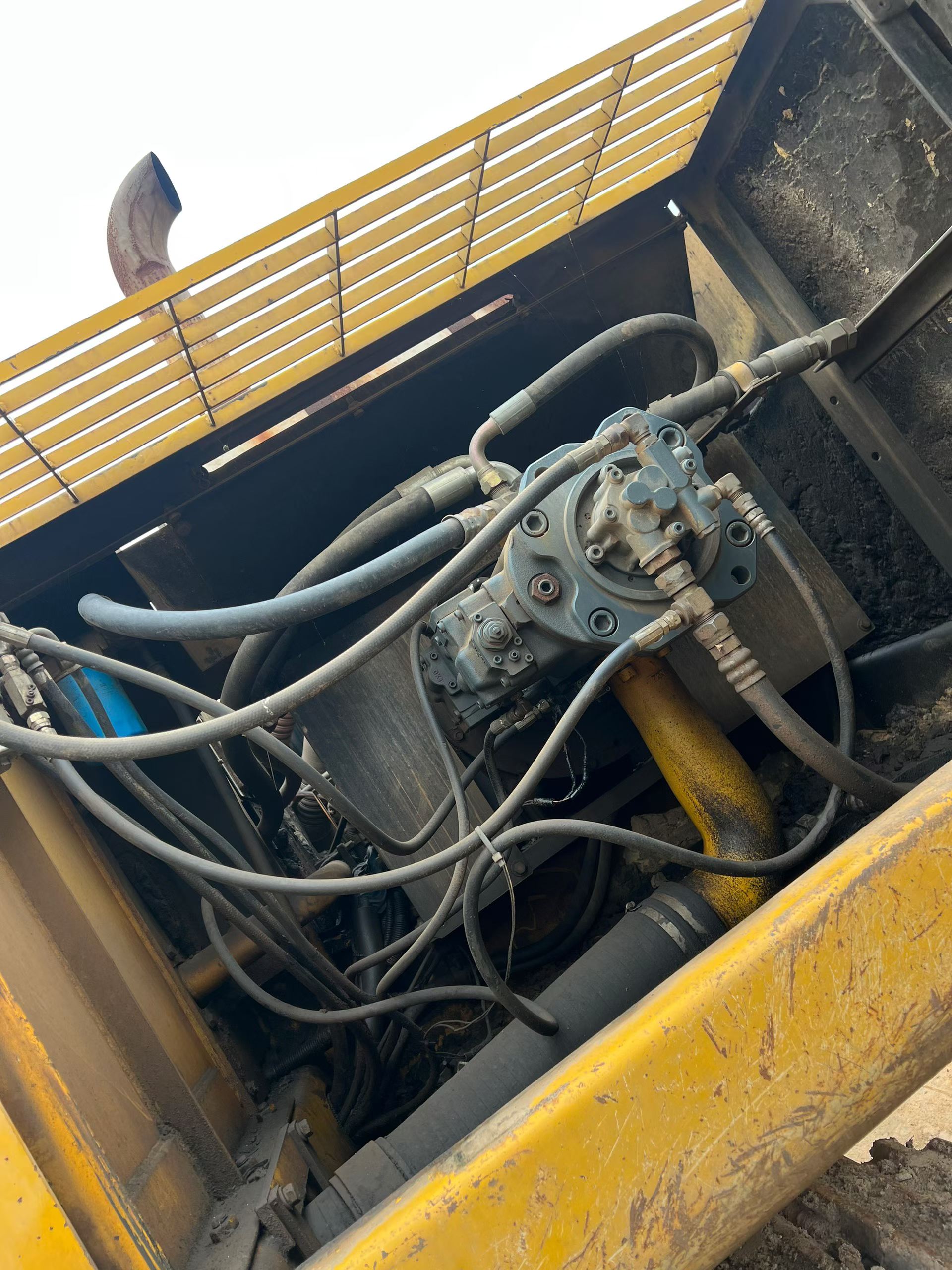 Buy Kato HD1430-7 Used Excavator / 5