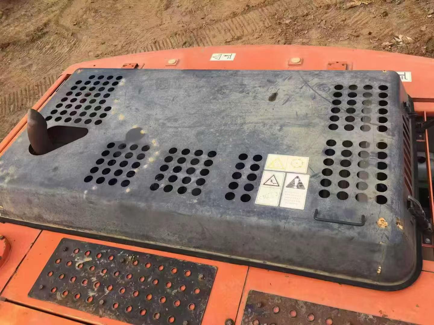 Buy Hitachi ZX240-3G Used Excavator / 4