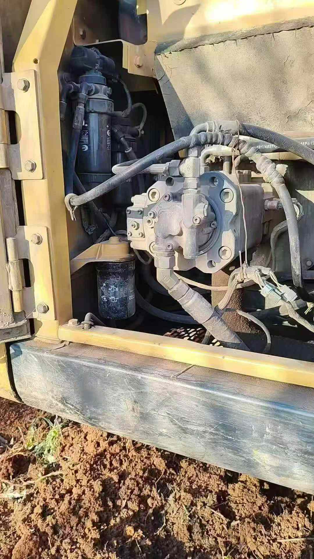 Buy JohnDeere E140LC Used Excavator / 6