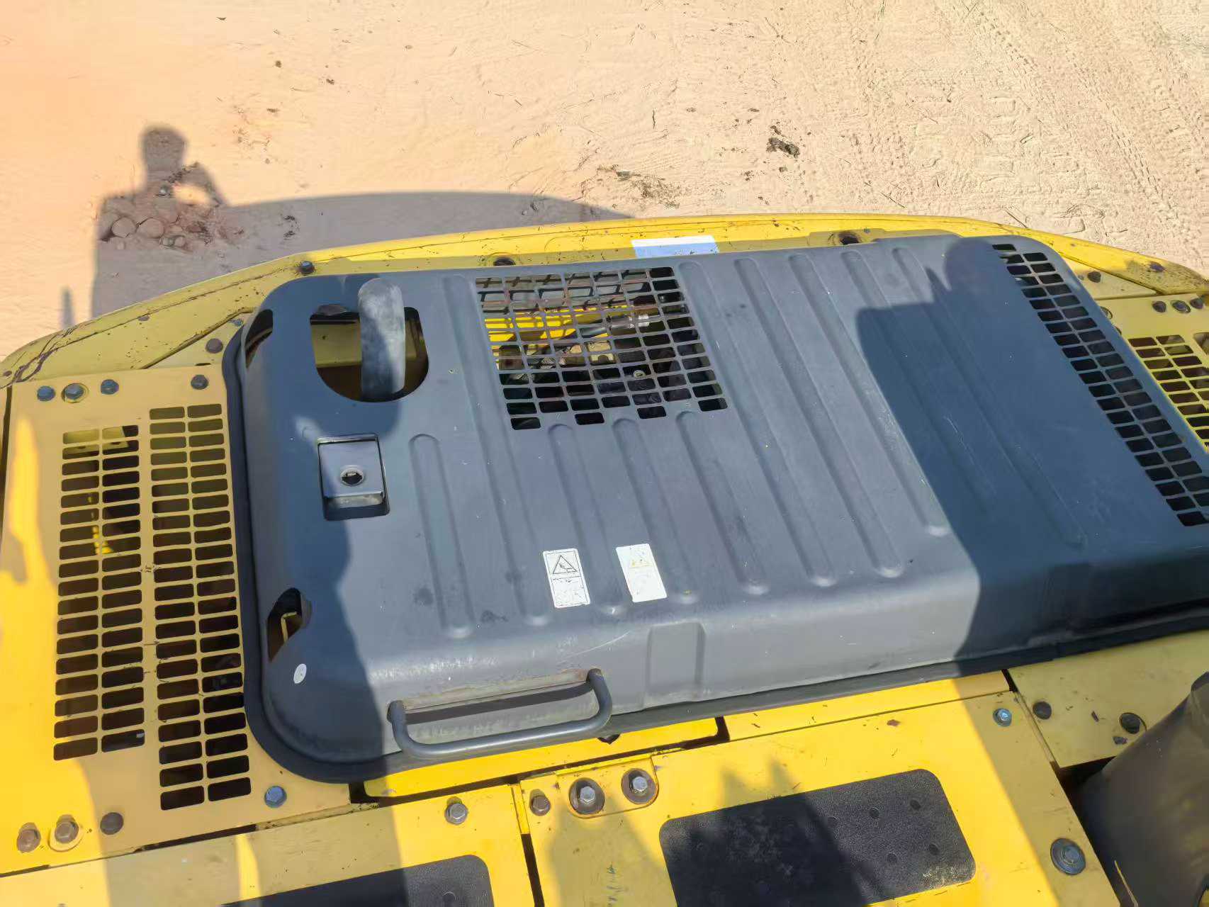 Buy Komatsu PC130-7 Used Excavator / 8