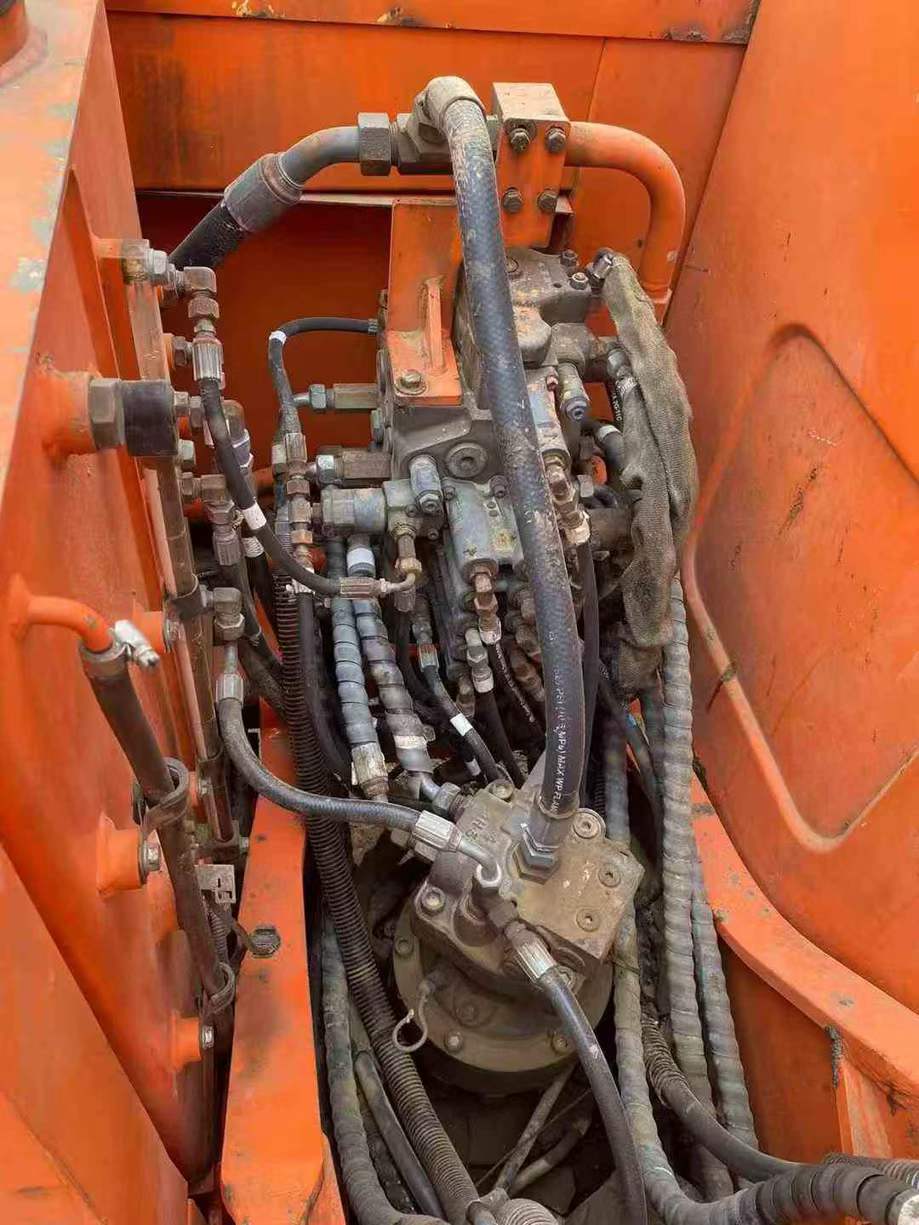 Buy Doosan DH80 Used Excavator / 6