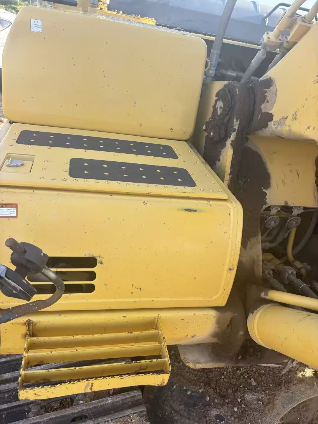 Buy Komatsu PC200 Used Excavator / 3