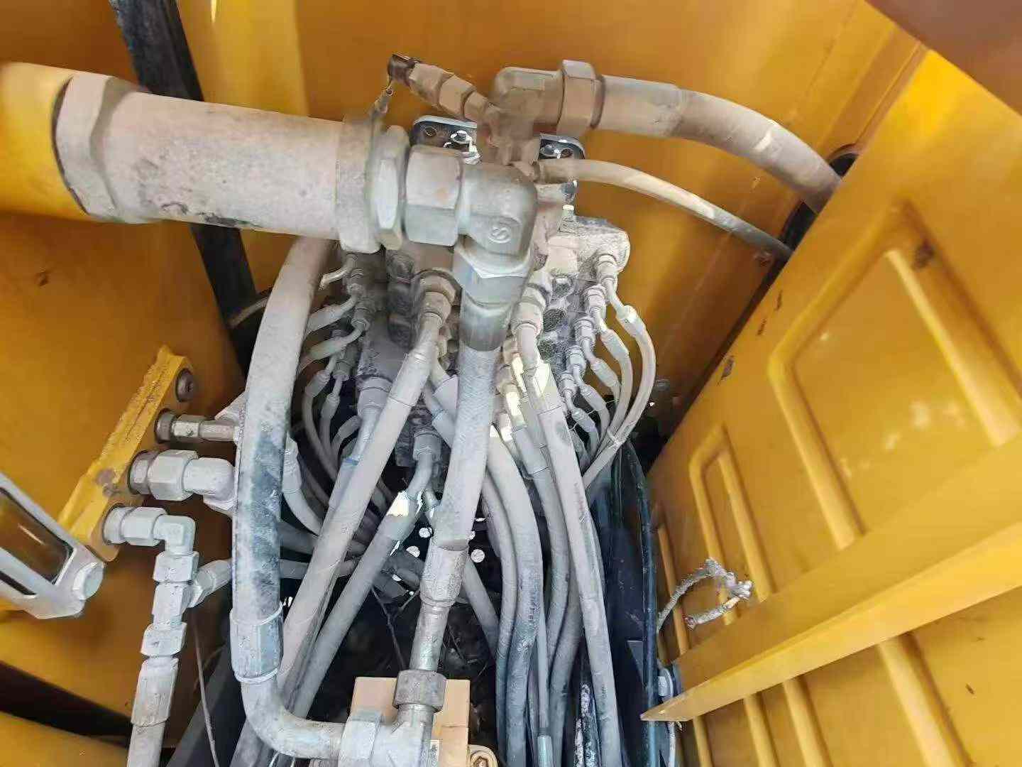 Buy XCMG XE75DA Used Excavator / 4