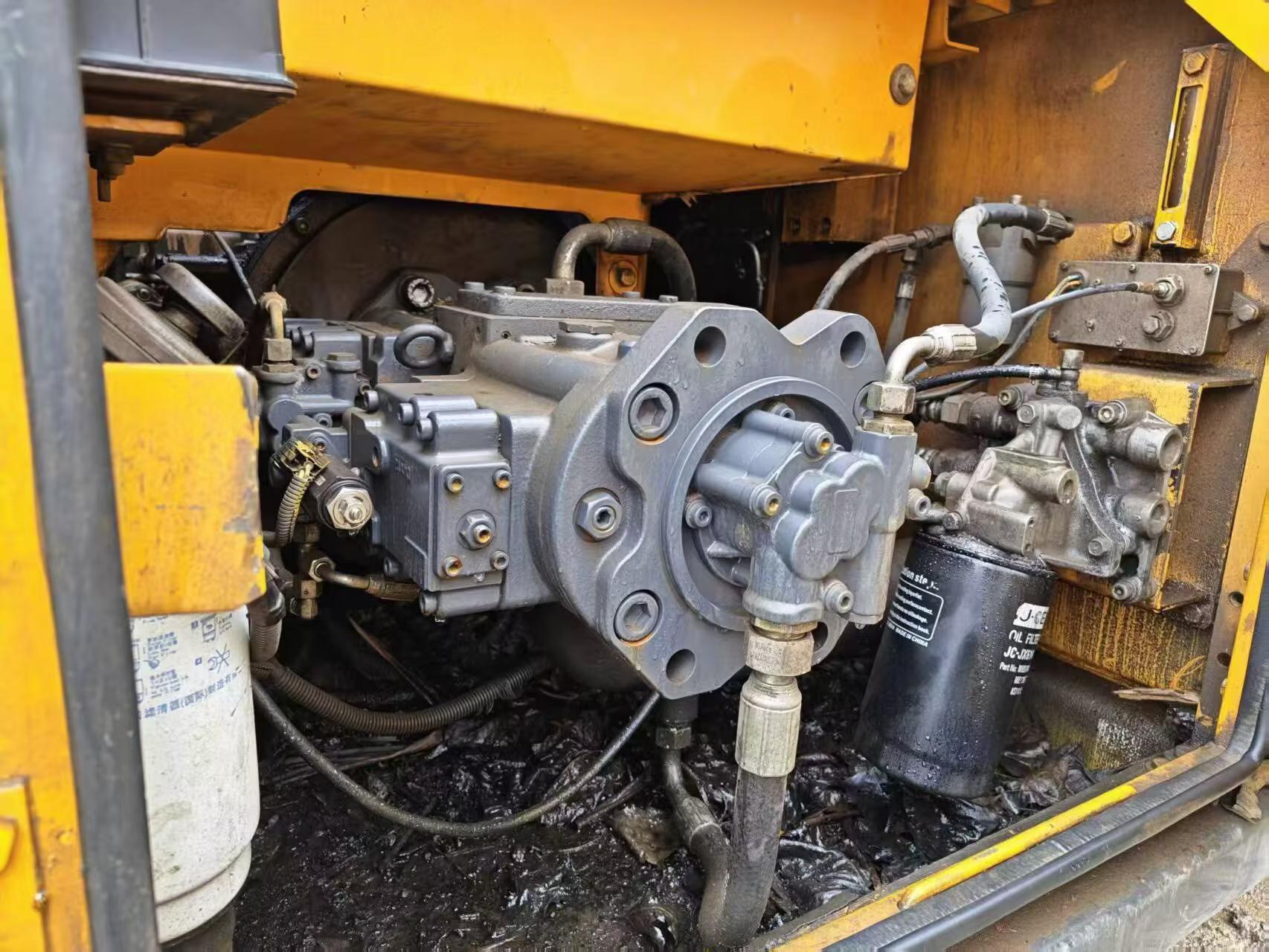 Buy Sany SY215C-8 Used Excavator / 4