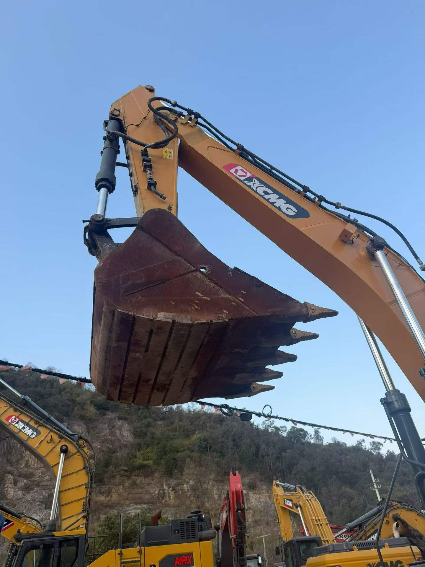 Buy XCMG XE490D Used Excavator / 3