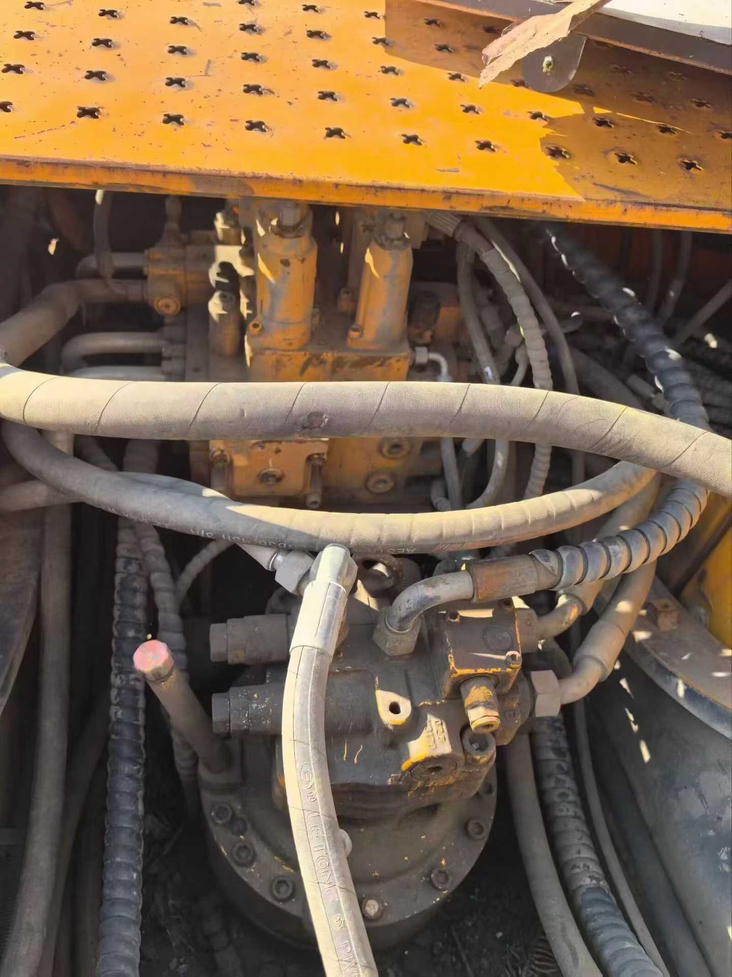 Buy Sany SY215C Used Excavator / 4