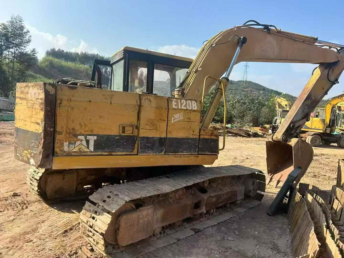 Buy Caterpillar E120B Used Excavator / 2