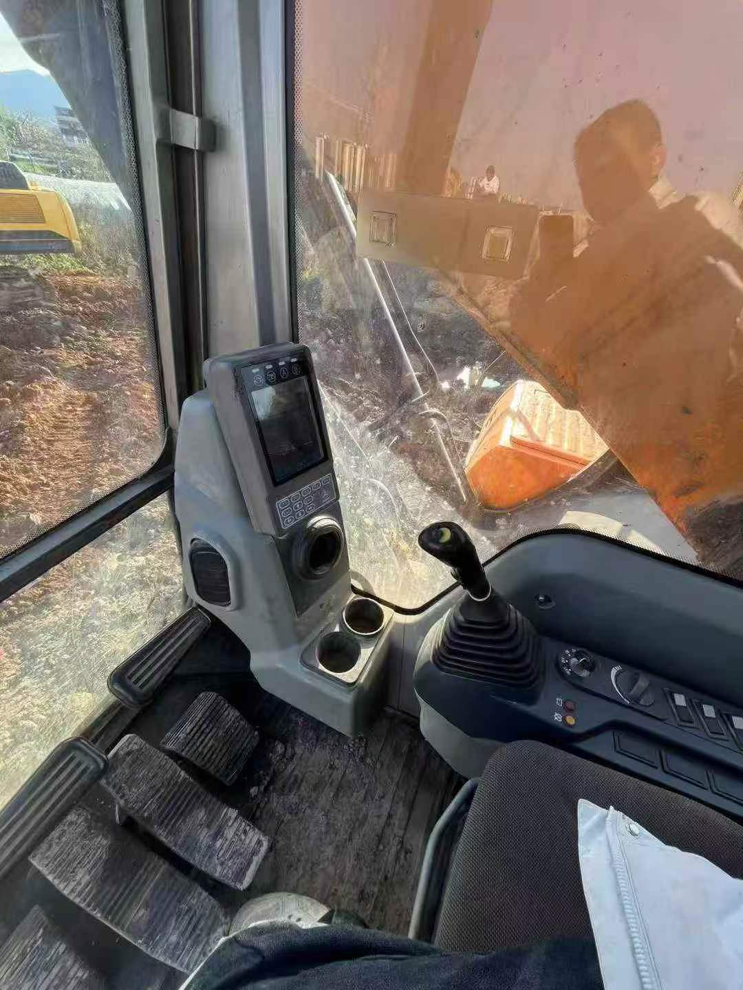 Buy Sany SY215C-8 Used Excavator / 2