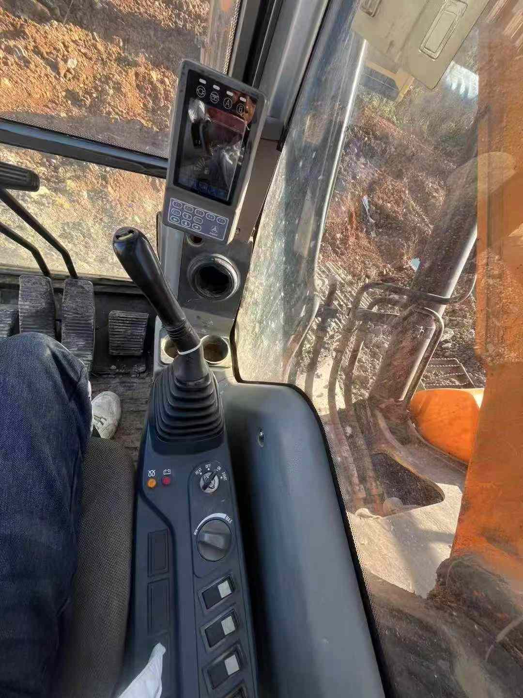 Buy Sany SY215C-8 Used Excavator / 3