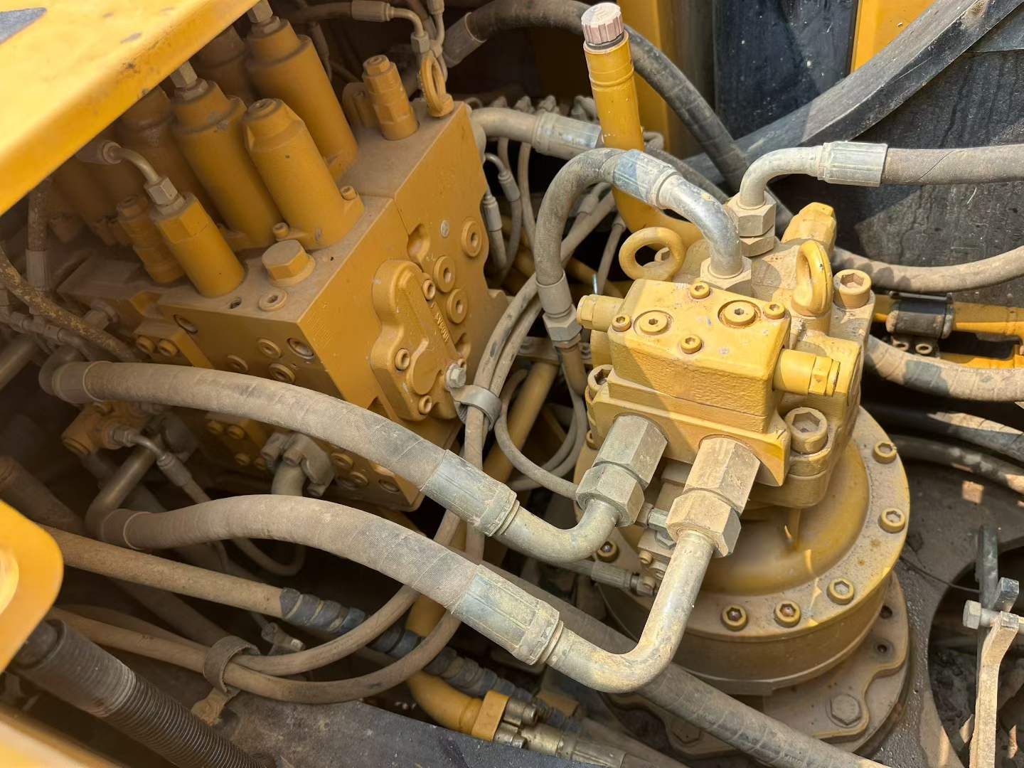 Buy Sany SY200C Used Excavator / 4