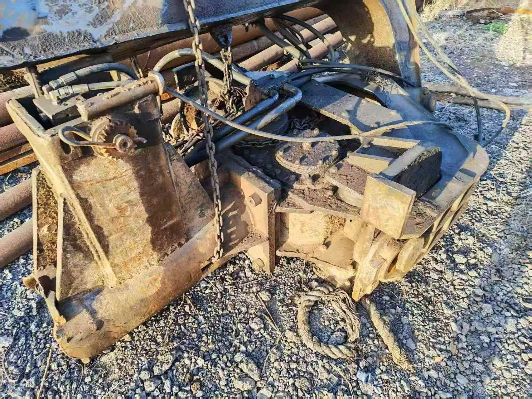 Buy Hitachi EX240-6 Used Excavator / 3