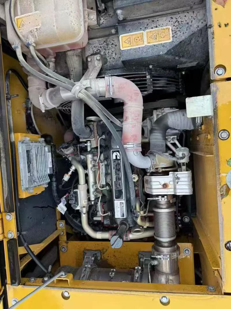 Buy XCMG XE135B Used Excavator / 6