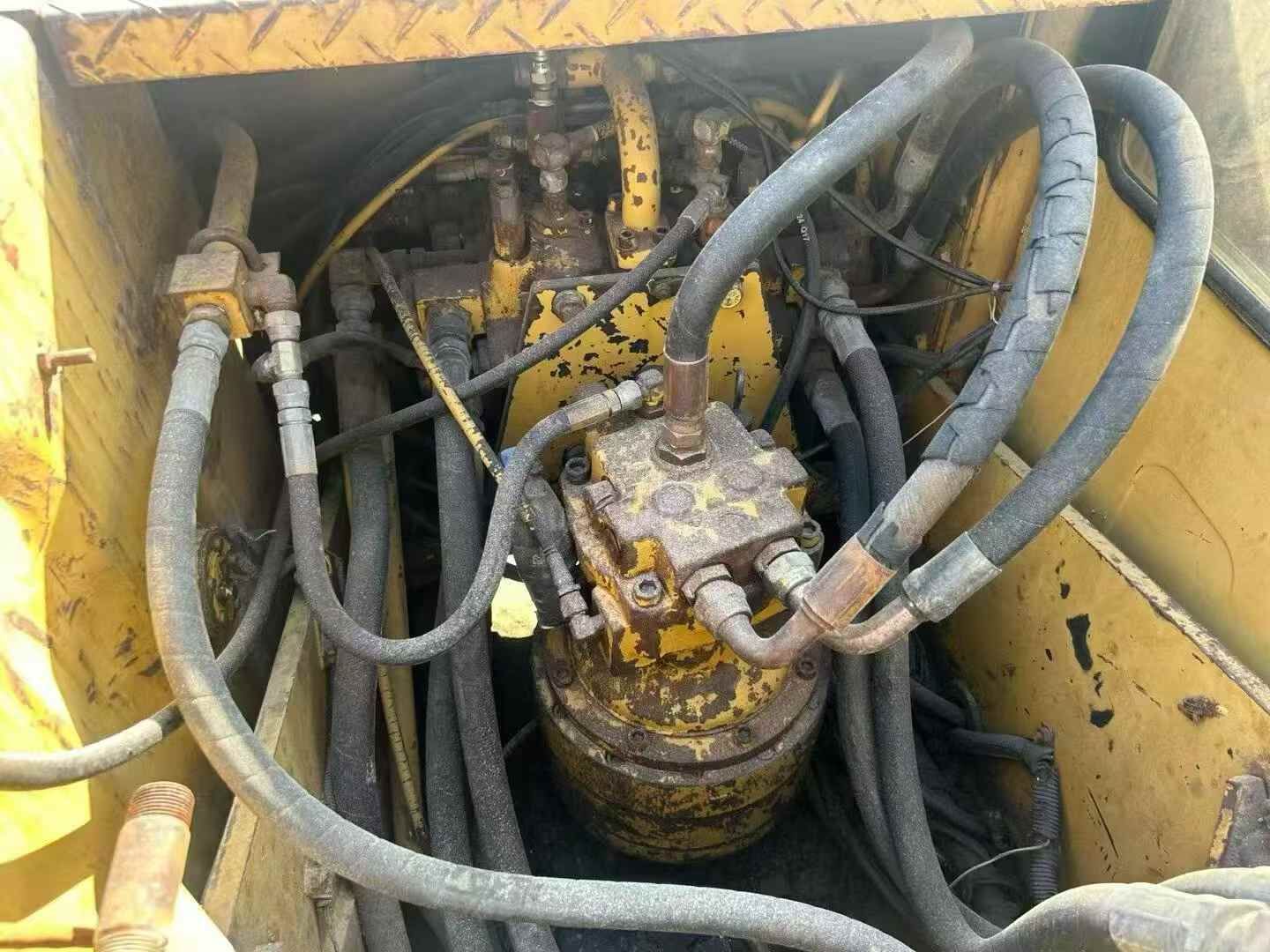 Buy Caterpillar E120B Used Excavator / 6