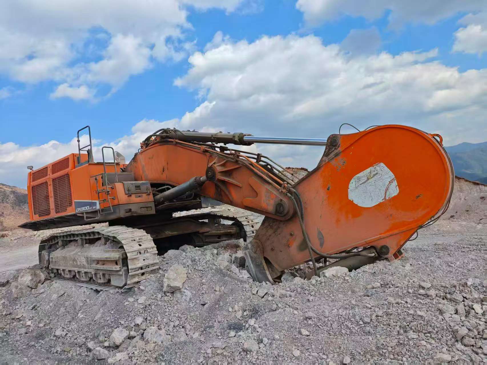 Buy Doosan DX800HD Used Excavator / 4