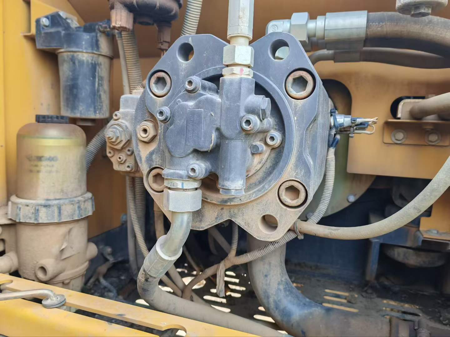 Buy XCMG XE200 Used Excavator / 4