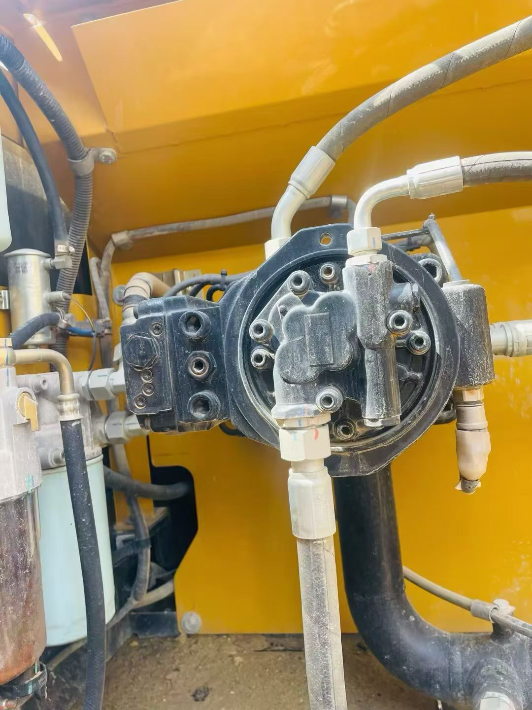 Buy Sany SY225C Used Excavator / 6