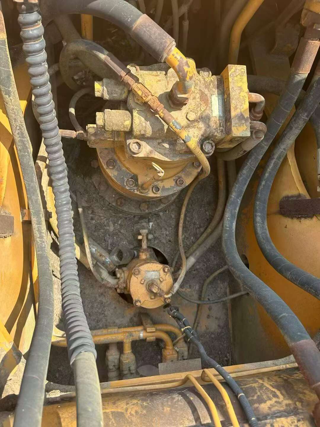 Buy Hyundai HX200 Used Excavator / 7