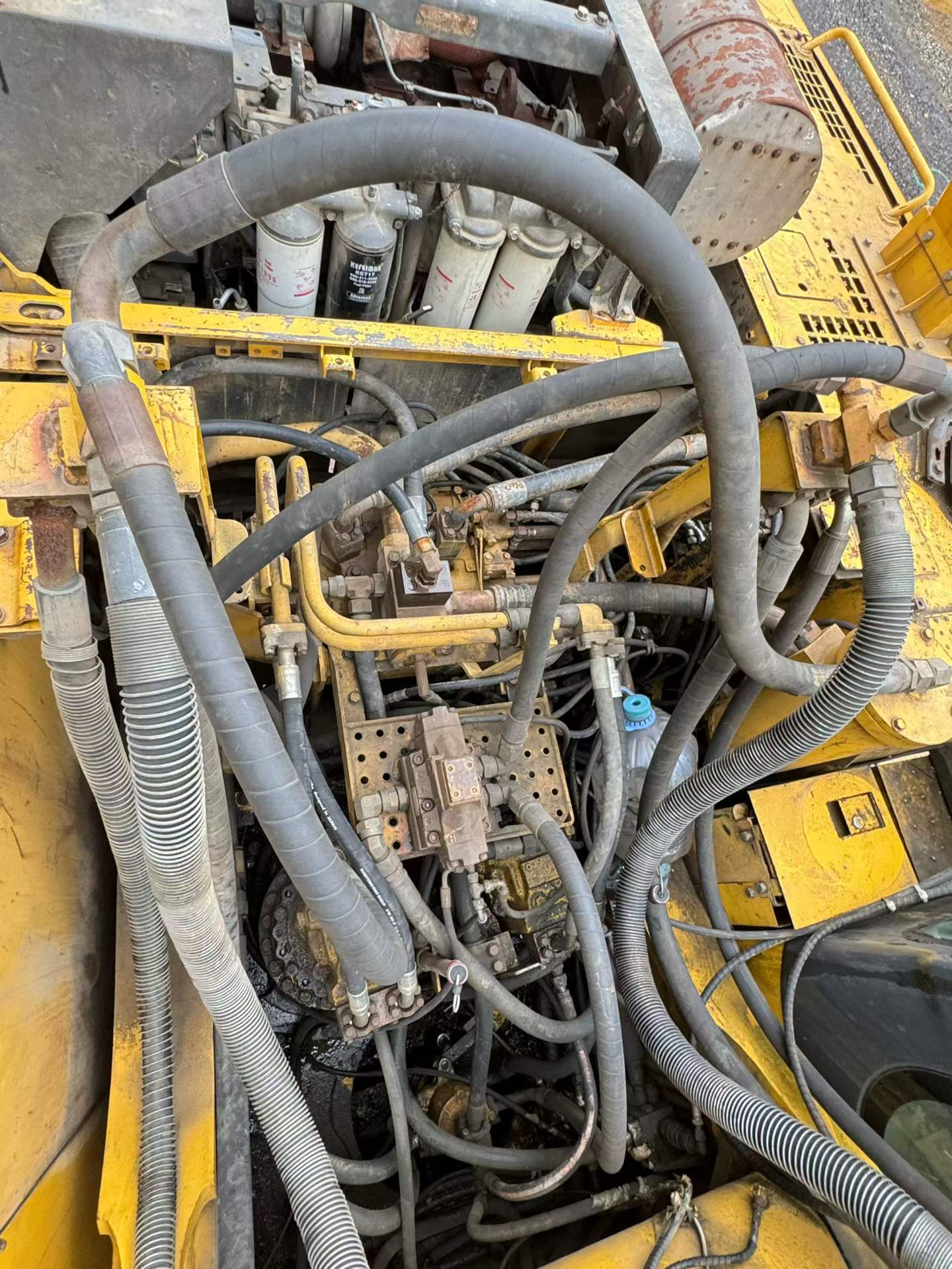 Buy Komatsu PC650-6 Used Excavator / 4