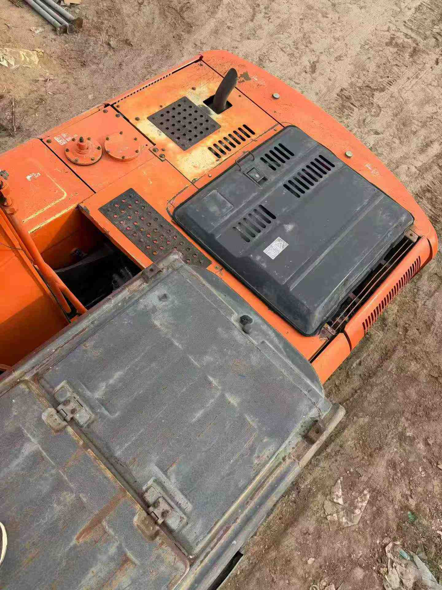 Buy Hitachi EX200-3 Used Excavator / 9